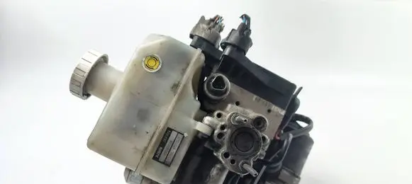 Mitsubishi Pajero ABS Pump MR569728