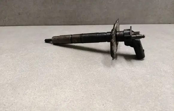 Fuel injector