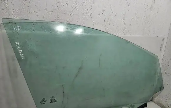 KIA Sportage Front door window glass four-door 43R00049