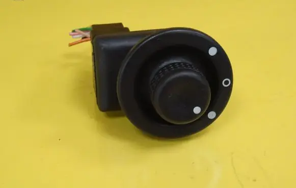 Dacia Sandero Wing mirror switch 8200002442B