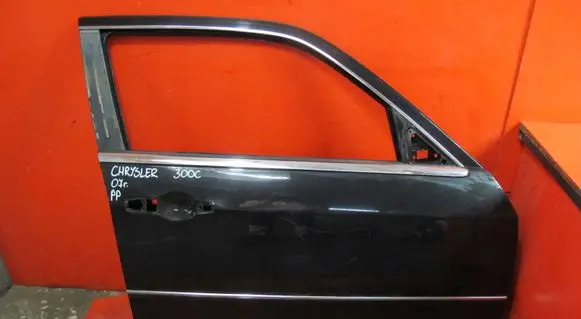 Chrysler 300 - 300C Front door