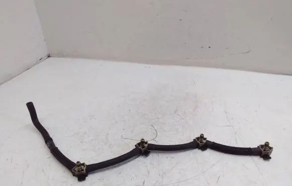 Volkswagen PASSAT B8 Fuel return line/hose 