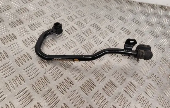 Volkswagen PASSAT B8 Engine coolant pipe/hose 03N121065E