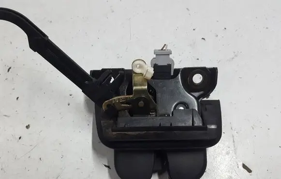 Audi A3 S3 8P Tailgate/trunk/boot lock/catch/latch 