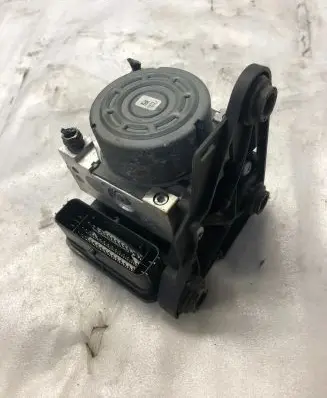 Volkswagen PASSAT B8 ABS Pump 3q0614517ab