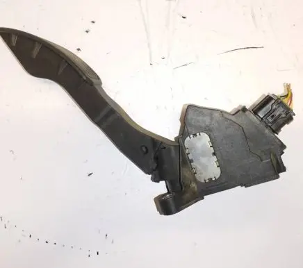 Toyota Avensis T270 Accelerator throttle pedal 7811002020 78110-02020