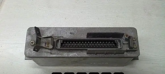 BMW 5 E34 Engine control unit/module 0265100045