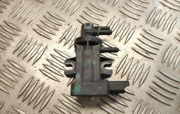 Citroen DS5 Vacuum valve 9674084680