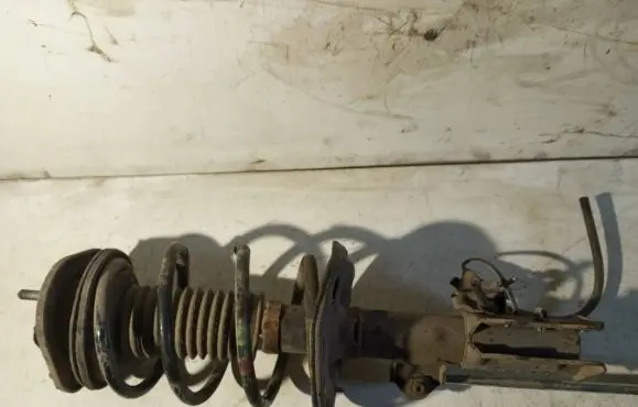 Toyota Auris 150 Front shock absorber/damper