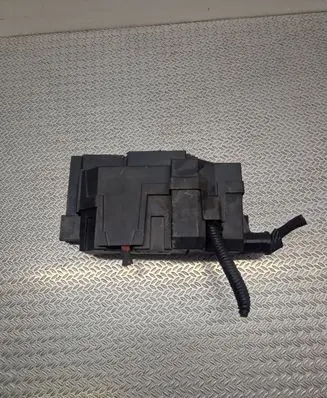 Renault Clio III Fuse module 403880432r