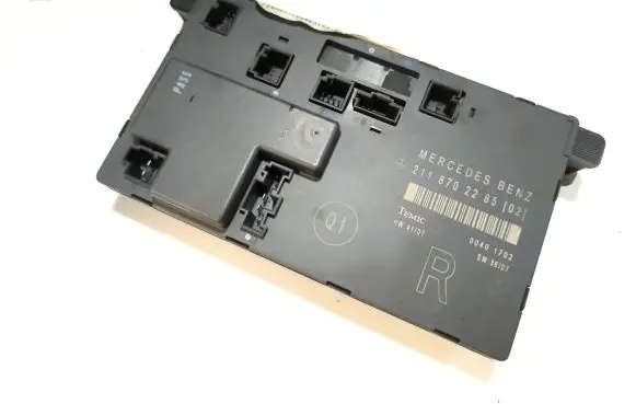 Mercedes-Benz E W211 Door control unit/module 2118702285 00401702