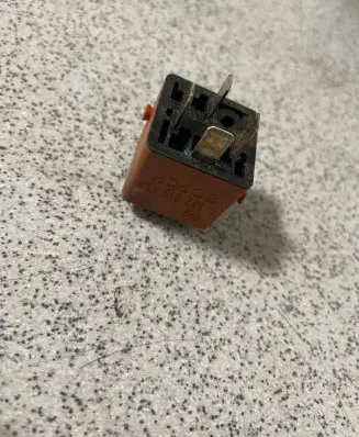 BMW 5 E39 Other relay 0332019456