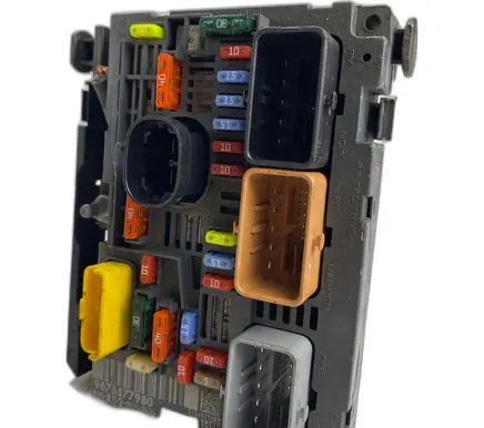 Citroen C5 Fuse box set 9675877980 R02