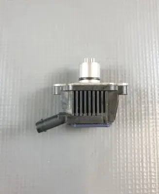 Volkswagen Golf VII Camshaft vanos timing valve 04E906048A