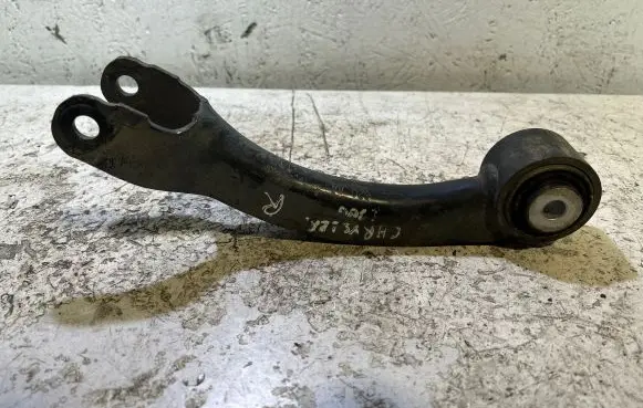 Chrysler 200 Rear control arm