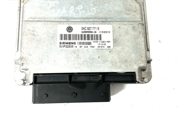Volkswagen Touareg I Engine control unit/module 5WP22505 0AC927771B