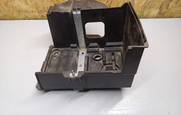 Ford Focus Battery box tray 3M5110723AN