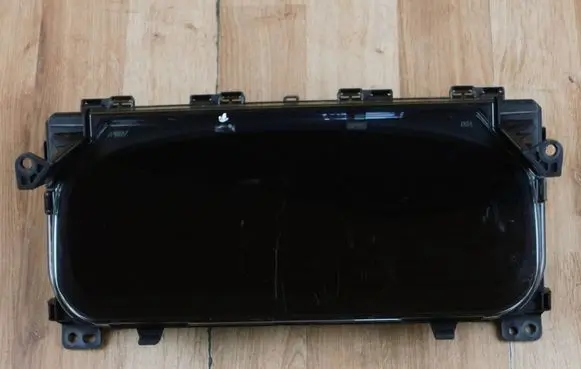 Speedometer (instrument cluster)