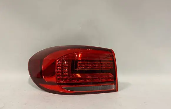 Volkswagen Tiguan Rear/tail lights 5N0945207