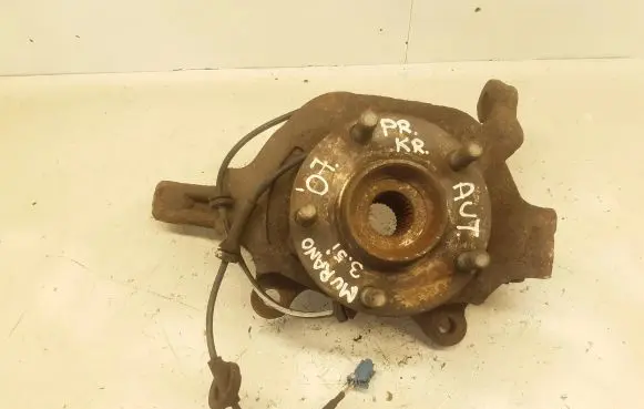 Nissan Murano Z50 Front wheel hub spindle knuckle