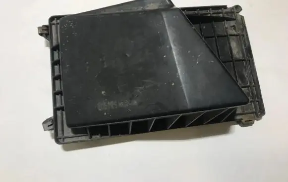 Nissan Almera N16 Air filter box bn300