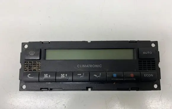 Volkswagen PASSAT B5 Climate control unit