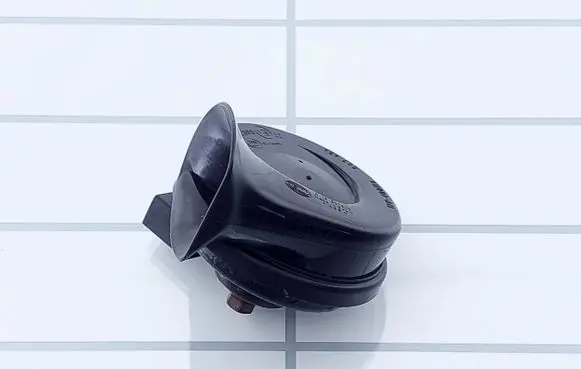 Mercedes-Benz C W203 Horn signal A28657625 657625 007424