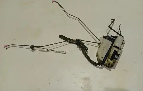Hyundai Getz Front door lock FRTDLX