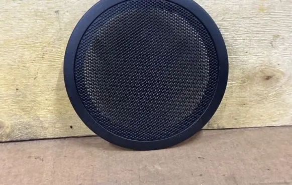 Side speaker trim/cover