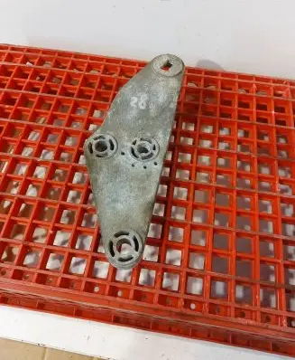 Audi A6 S6 C5 4B Engine mounting bracket 4B3199603B