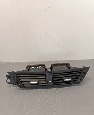 BMW X1 E84 Dash center air vent grill 2991235 1697010 2991681