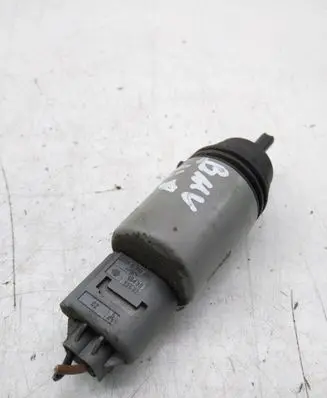 BMW 1 E81 E87 Windscreen/windshield washer pump 67126934159 23557610