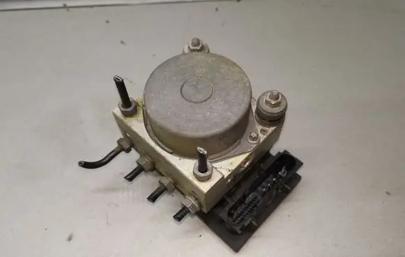 Nissan Note (E11) ABS Pump 0265800518