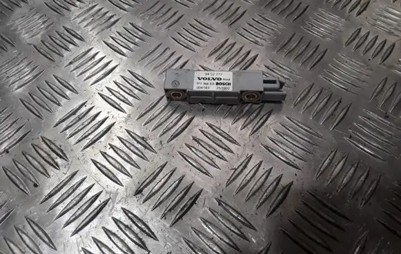 Volvo S60 Airbag deployment crash/impact sensor 9452777 251002 004183