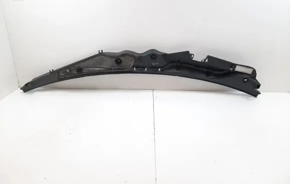 Mercedes-Benz CLS C218 X218 Wiper trim A2128301013