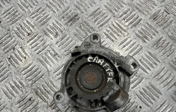Volkswagen Crafter Water pump 076121008