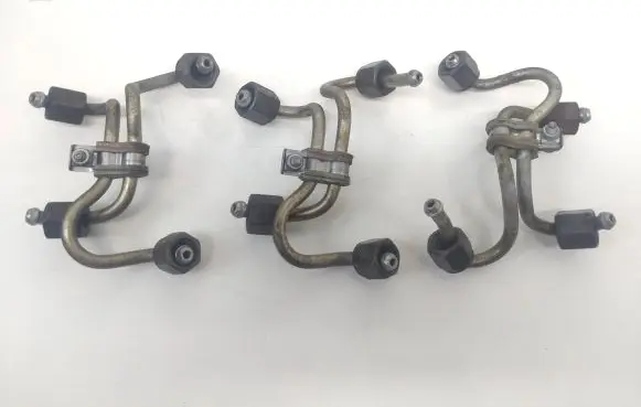 Fuel injector supply line/pipe