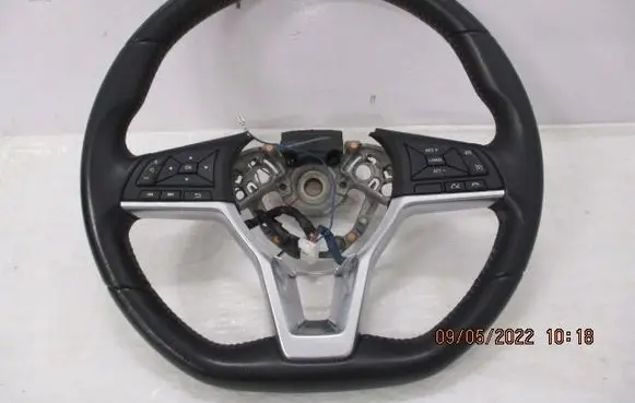 Nissan Qashqai Steering wheel 