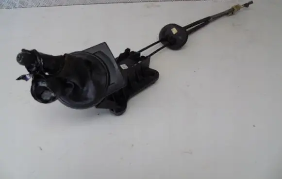 Citroen C4 I Gear shifter/selector 9657303580