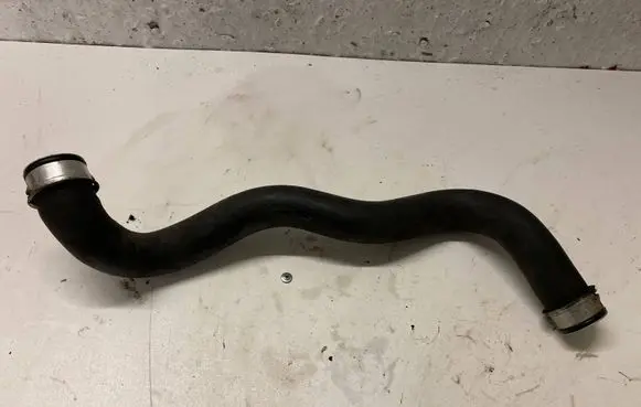Mercedes-Benz C W204 Engine coolant pipe/hose a2045010782