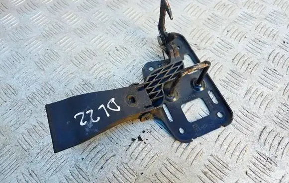 Audi A4 S4 B8 8K Engine bonnet/hood lock/latch loop/hook 8T0823480
