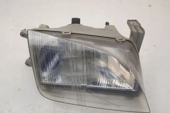 Suzuki Swift Cultus Headlight/headlamp VALEO88204580
