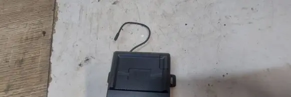 Volkswagen PASSAT B5 Door central lock control unit/module A3725404