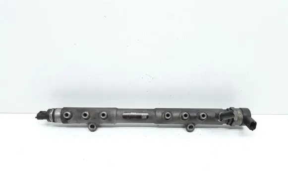 Volvo XC70 Fuel main line pipe 30777576 0281002712 31259011
