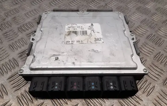 Audi A4 S4 B9 Engine control unit/module 8W0907559H 06M907309D