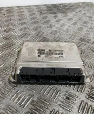 Nissan Almera N16 Engine control unit/module 0281010718 237104U111 28SA0000