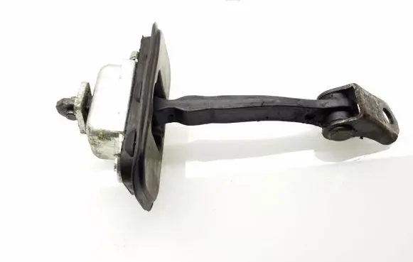 Nissan Qashqai Front door check strap stopper
