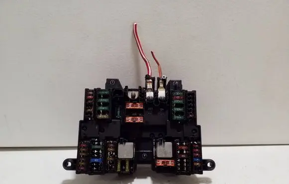 Mercedes-Benz GLB X247 Fuse module A1779061302