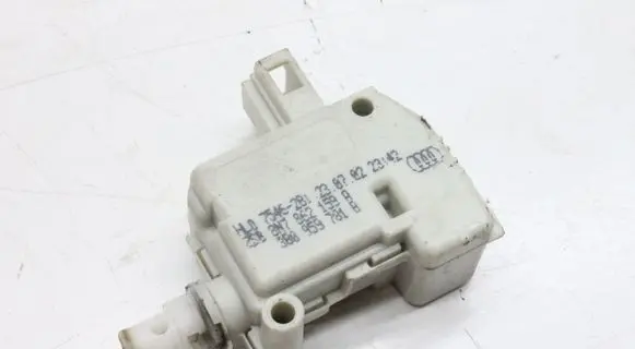 Audi TT Mk1 Central locking motor 8N7862159A