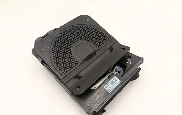 BMW 3 F30 F35 F31 Subwoofer speaker 9210150 18820010